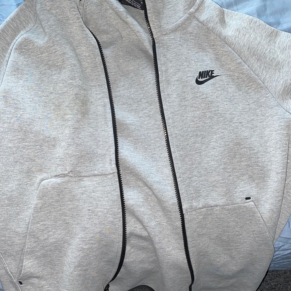 Nike tech sweater